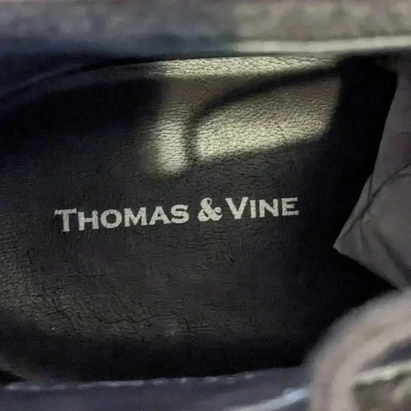 THOMAS &VINE KEEGAN - Picture 8 of 12